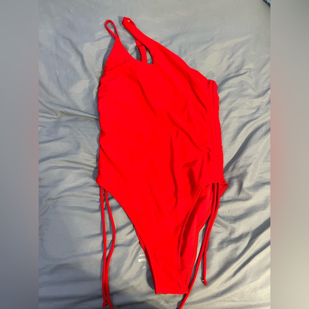 Full body bathing suit ,good coverage ,very nice material ,only used once